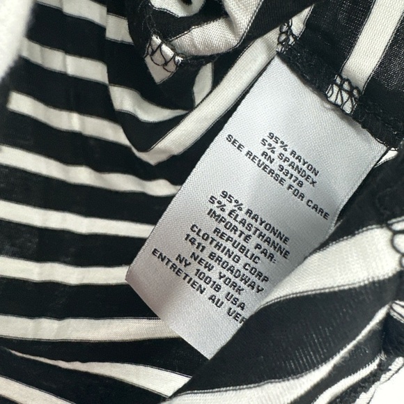 CARMEN MARC VALVO Stripe Lace-up Top Size Small NWT - Picture 3 of 4